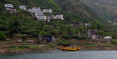 City & boats along the Yangtze