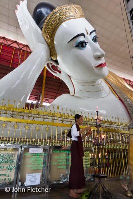 Giant Reclining Buddha