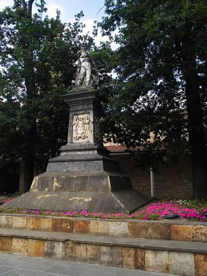 Estatua de Iparraguirre P7230964.jpg