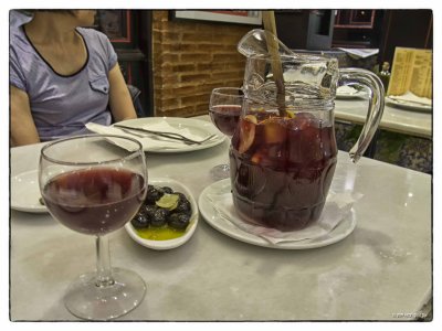 1003 58 Madrid - Dinner Taberna Los Lucio.jpg