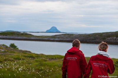 Andres & Johanna spanar in Lovund som blir morgondagens mål.
