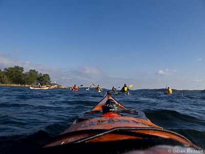 Vi paddlade norrut för att få lite distans i det fina vädret.