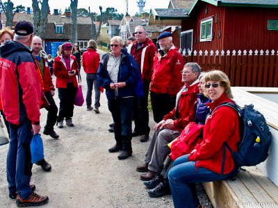 Samling inför lunch på värdshuset.