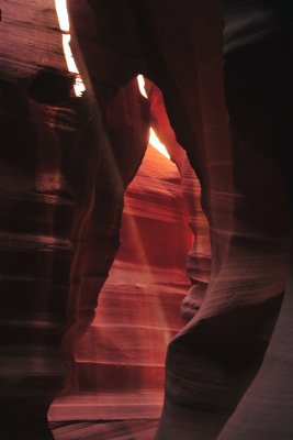  Rays through water-carved hole DSC_8098.JPG