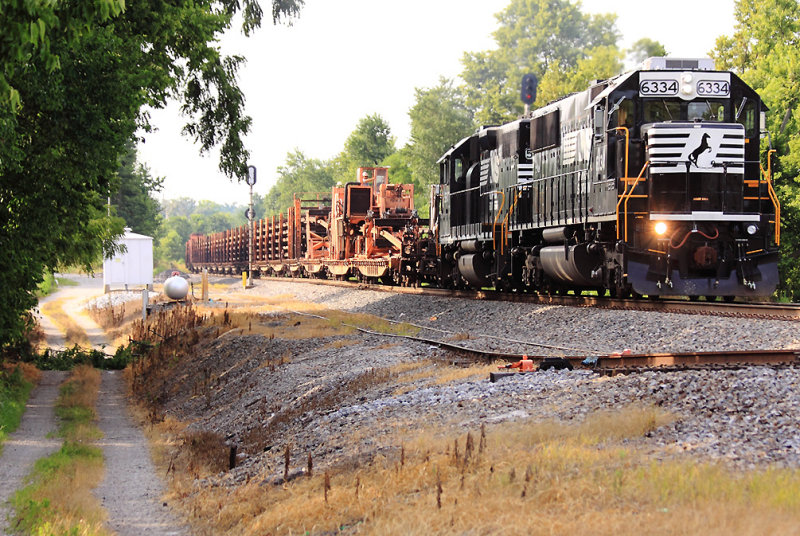 NS railtrain 96W at East Talmage 