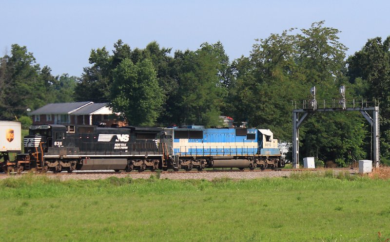 Northbound NS 282 at Bowen KY 