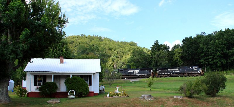 NS 56G beginning the climb up Kings Mountain
