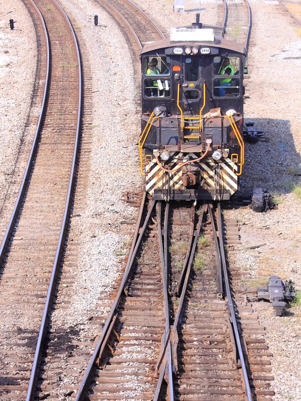 NS 2404 comes through the puzzle switch at CT Tower 