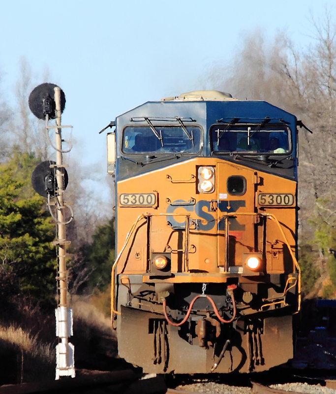 CSXT 5300 in your face at North End Kelly 