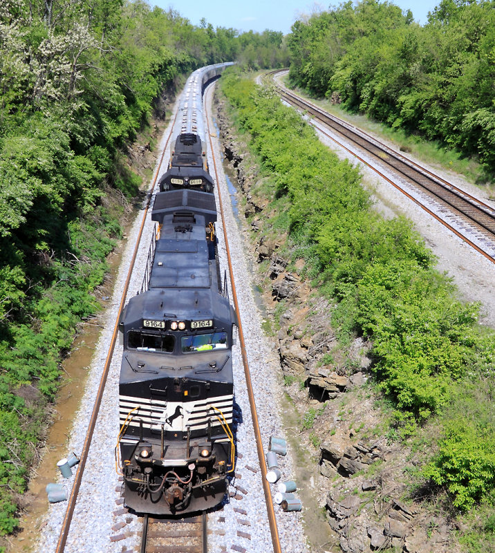 NS 048 eases across a slow order near SJ Tower. A T&S gang had just cleared up for a few trains to run 