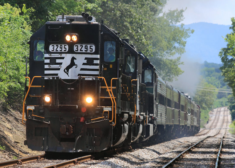 Steam and EMDs at Alcoa 