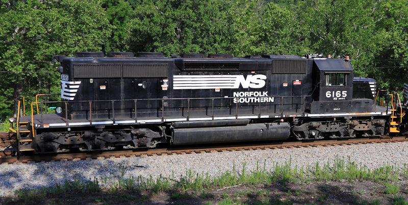NS SD40-2 #6165 near Salem 