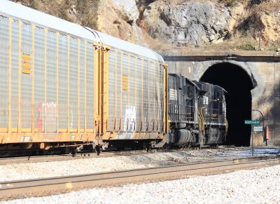 NS 23G at Montgomery Tunnel 