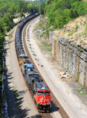 CN power leads NS 61N at Garlands Bend 