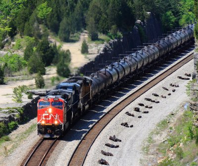 CN power leads NS 61N at Garlands Bend