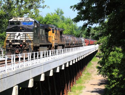 NS 61A on the bridge at Shelbyville 