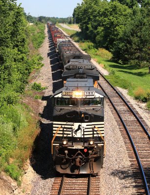 NS 61A near the West end of Waddy siding 