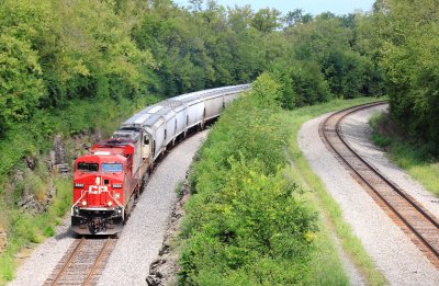 CP 8889 leads NS 197 just South of S.J. Tower 