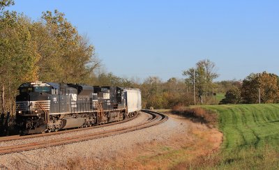 NS 168 rolls through the big S-curve at Waddy under the low evening sun 