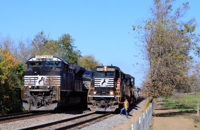 Train 111 passes 60A betwen the switches at Talmage 