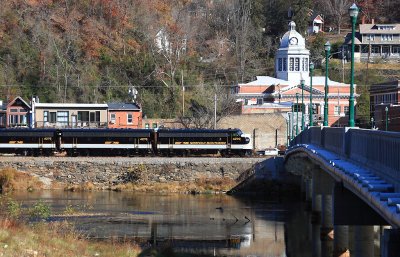 Eastbound along the French Broad River at Marshal 