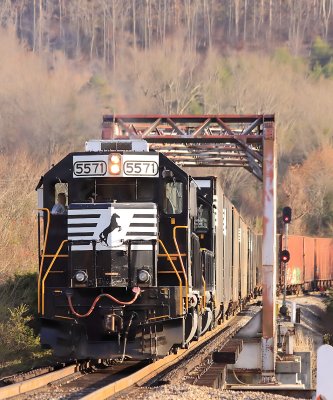 Local T12 shoves across the river bridge at Clinton, as they switch East Siding. 