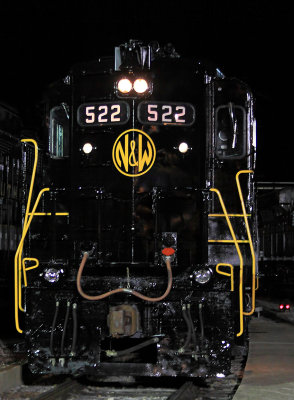N&W 522 at the public night session at the O. Winston Link Museum