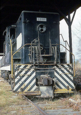 M&NF 1201 rusts away under the old ore shed 