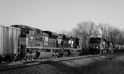 A rolling meet at Talmage. NS 792 & 375