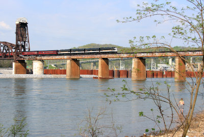 NS 951 crosses the TN River on a warm March afternoon 