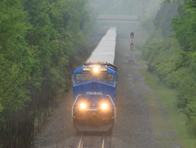 NS 264 with the Conrail heritage engine on point near Burgin 
