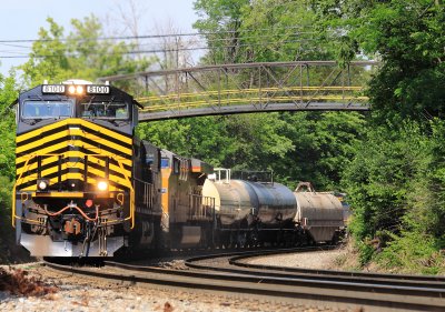 NKP 8100 leads NS 179 at Crescent Springs 