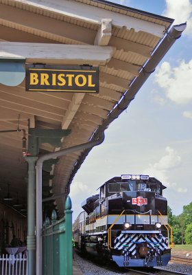 NS 958 in front of the Bristol station, after a flawless trip from Roanoke 