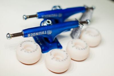 Imperial blue Thunder trucks, team edition 147 mids, the Spitfire classics, 53mm, 95's, awesome stuff... 