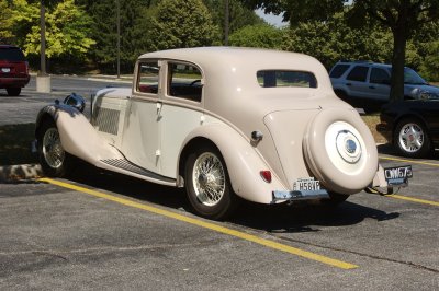 Cream & Beige Bentley