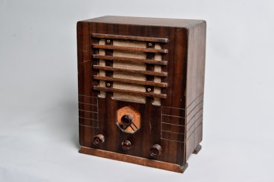 Radio a lampe _ RCA Victor Modle 106 _ Vers 1932