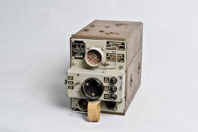 Unit d'alimentation sans fil No 2 _ RCA Victor Modle 19 MK II _ 1940-1945