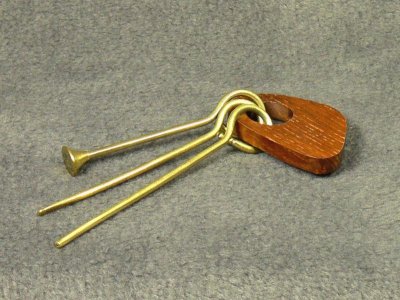 Hübsches Pfeifenbesteck mit Stopfer, Kratzer und Dorn. - *10 Euro*
