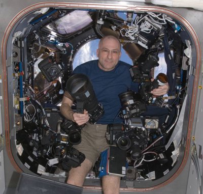 Nikon-gear-in-space.jpg