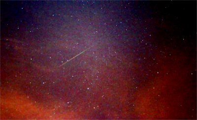   8-13-06      Perseid Meteor 2 - with clouds