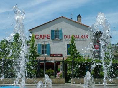 Fountains Cafe Du Palais.JPG