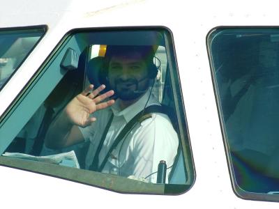 0801 1st May 06 Cptn Mohamed Ahmed leaving for Kochi.JPG