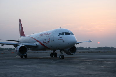 0546 15th July 06 Early morning arrival at Sharjah Airport .JPG