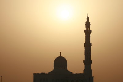 Mosque at Sunset Dubai.jpg