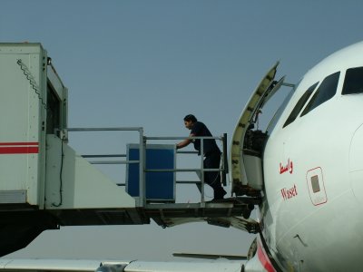 1507 31st May 06 Catering Offload.JPG