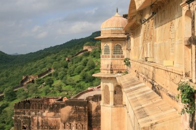 Amber Fort Fortifications Jaipur.JPG