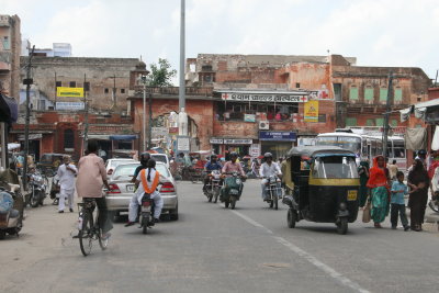 Busy Streets in the Pink City Jaipur.JPG