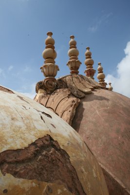 Crumbling Stonework Tiger Fort Jaipur.JPG