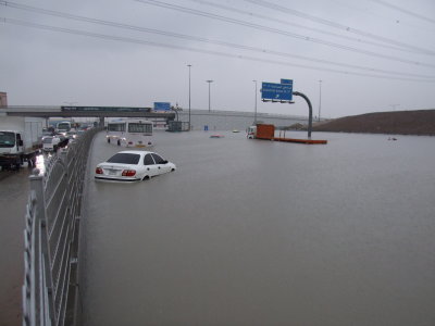 Flooded Emirates Road Dubai.JPG