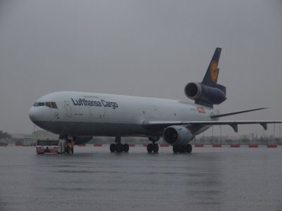 1318 15th January 2008 Lufthansa pushback at a wet Sharjah Airport.JPG
